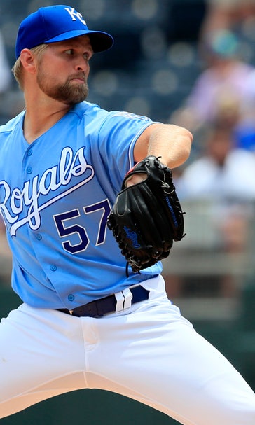 Unable to take advantage of Sparkman's quality start, Royals fall 5-2 to White Sox